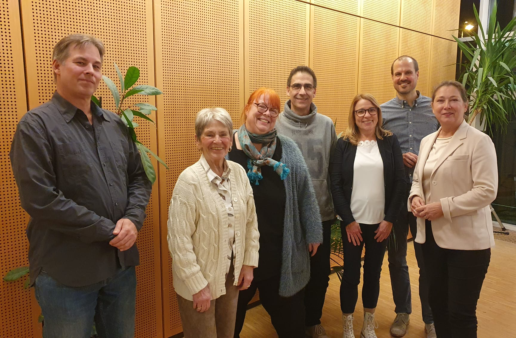 (v.l.n.r.): Stefan Rintler, Anneliese Malle, Andrea Rieger, Dr. Hans Albrecht, Doris Betz, Kai Zimmermann, Julia Goll MdL